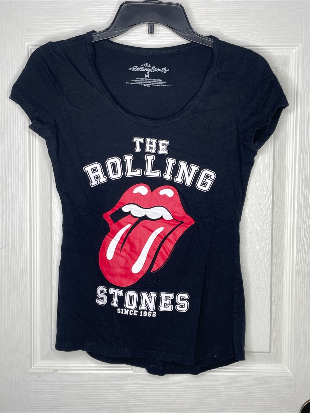 the Rolling Stones Black Tee with Red Tongue Graphic. Size M